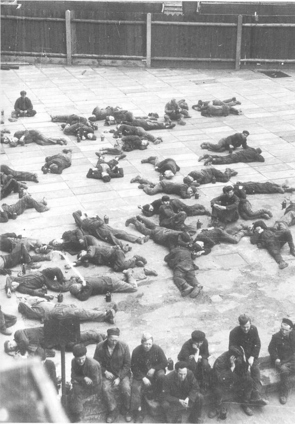 Советские рабочие на принудительных работах на горном предприятии в Бойтене