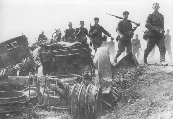 Немецкая пехота на марше, 1941 г.