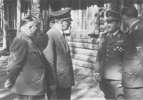 Рейхскомиссар Украины Эрих Кох и Адольф Гитлер
