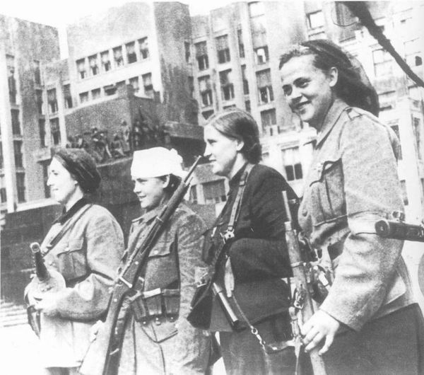Женщины - руководители партизанских отрядов после освобождения Минска, 1944 г.