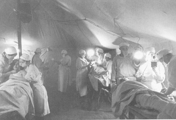 Операция в советском полевом госпитале, 1943 г.