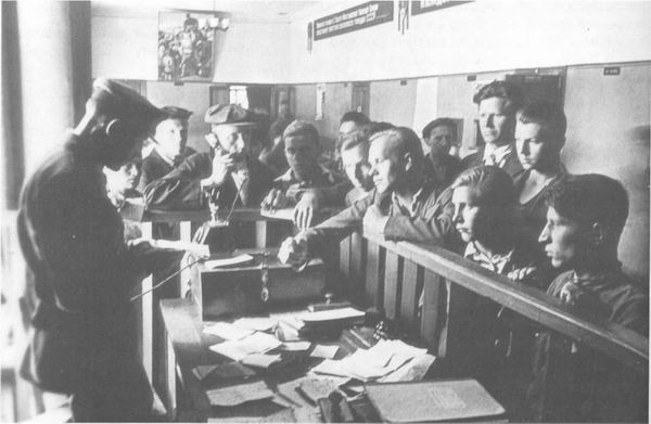 Запись добровольцев в Москве, июнь 1941 г.