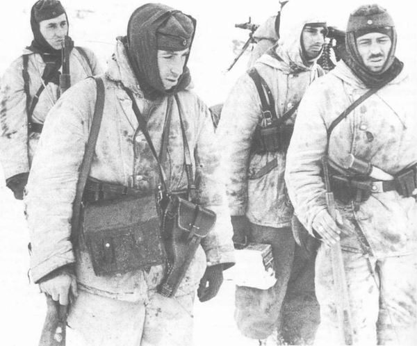 Немецкие солдаты в Сталинградском котле, декабрь 1942 г.